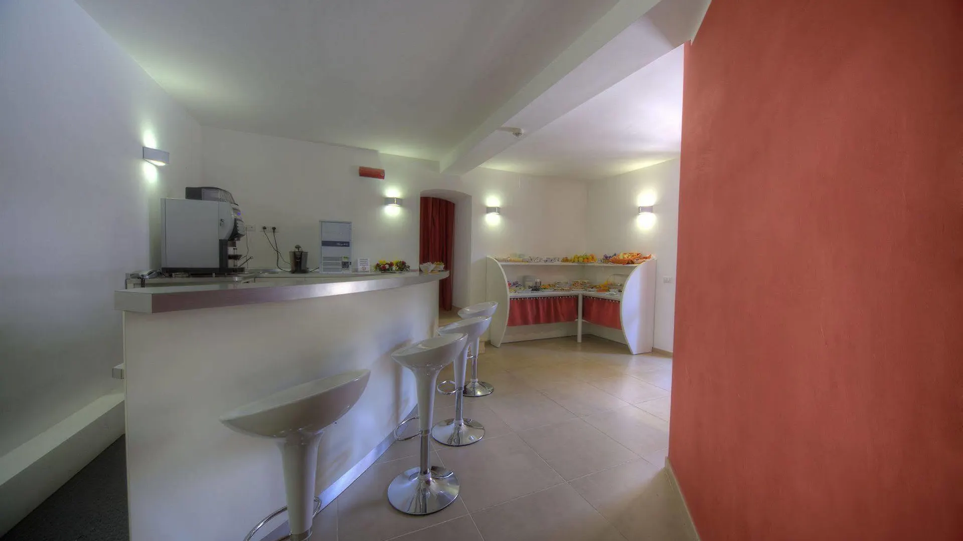 Roma Point Hotel